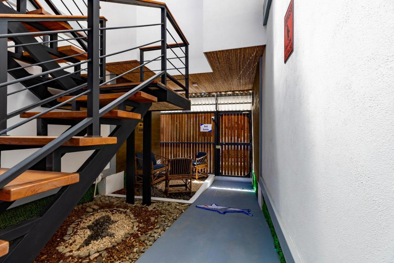Shark Town Mal Pais Apartment Playa Santa Teresa  Exterior photo