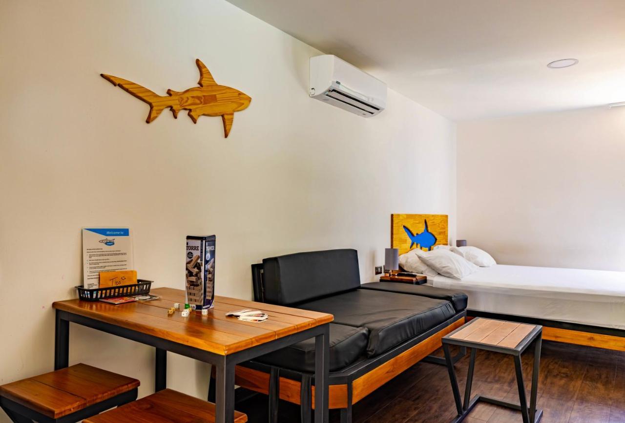 Shark Town Mal Pais Apartment Playa Santa Teresa  Exterior photo